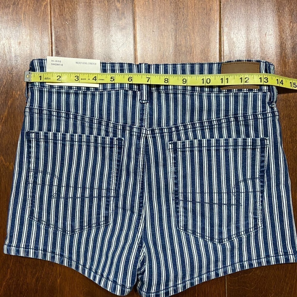 American Eagle Pinstriped Hi Rise Shortie Denim Blue Shorts Women's Size 6 NWT - Picture 7 of 9